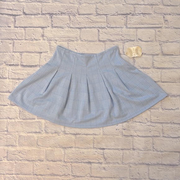 Altar’d State Pleated Mini Skirt Blue and White Plaid Size Medium NWT - Picture 2 of 9